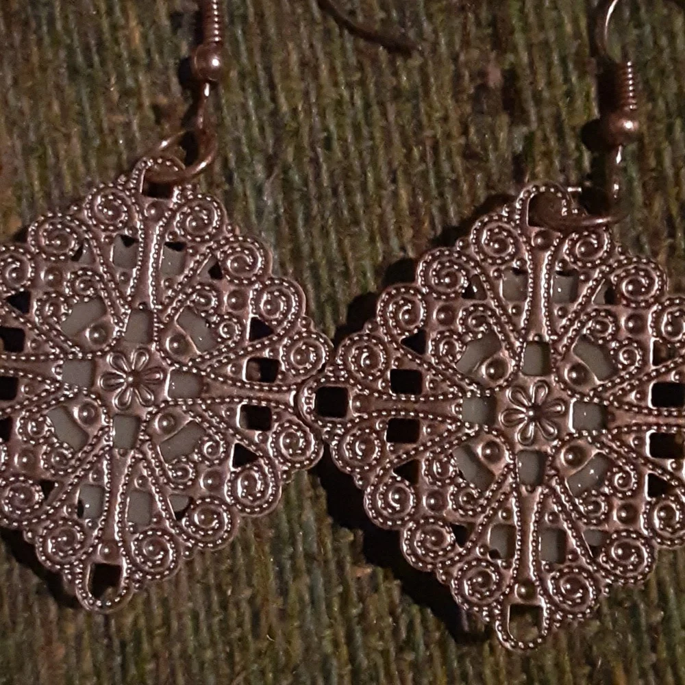 Owl earrings - Picture 3 of 3